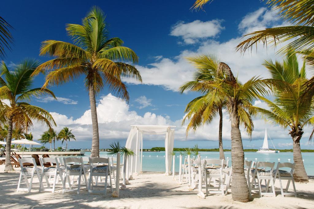 Blue Haven Resort Grace Bay Exterior photo